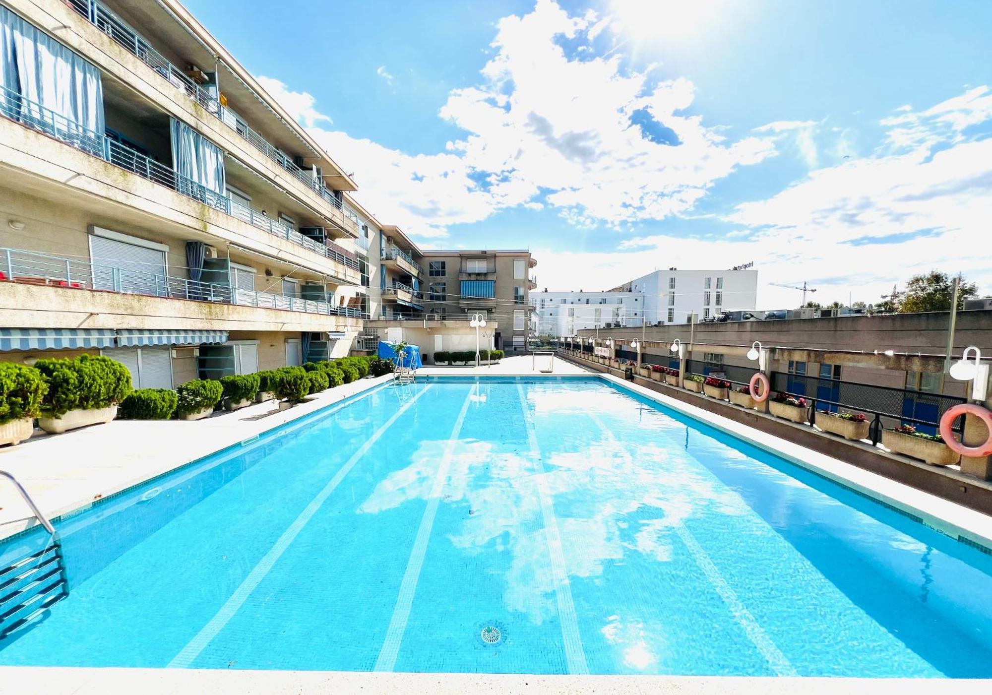 Salvis Terraza Y Piscina *